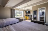 Beachfront Inn