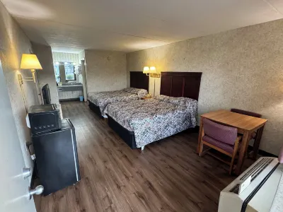 Riverfront Lodge Hotels in 