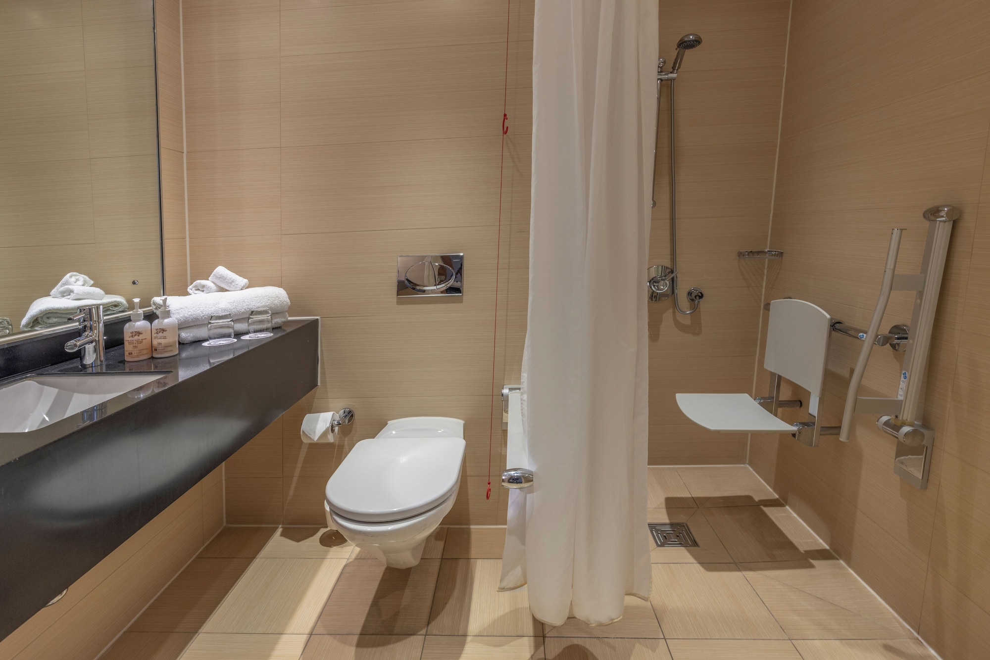 Cheltenham Chase Hotel & SpaClassic King Room-Accessible