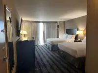 Grand Laurel Hotel