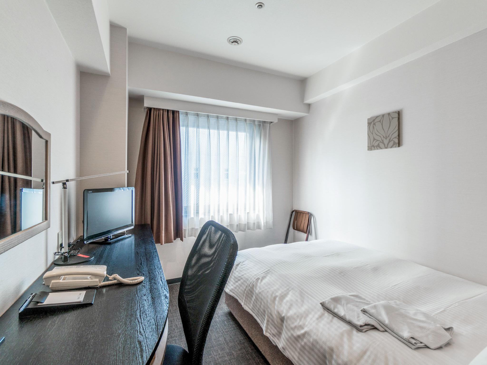 小型双人房间（禁烟）