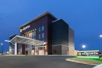 La Quinta Inn & Suites by Wyndham Athens I-65 Hotels in 