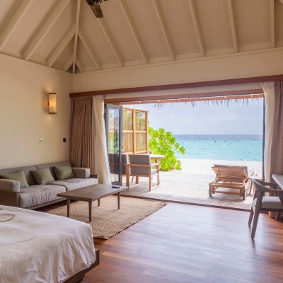 Jacuzzi Beach Villa Veligandu Island Resort & Spa Promo Code