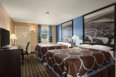 Super 8 by Wyndham Henryetta Hotels in 