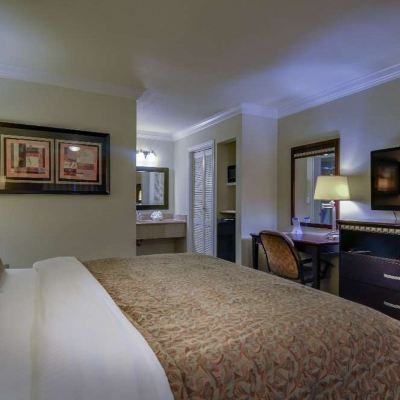 Queen Room-Accessible Vagabond Inn Whittier Promo Code