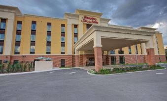 Hampton Inn and Suites by Hilton Tampa Busch Gardens Area