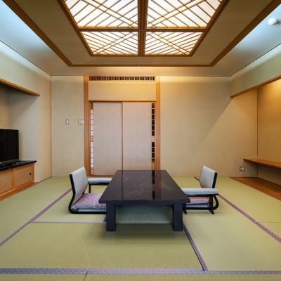 和洋式ルーム(浴室) 尾瀬を望む　老神温泉「源泉湯の宿　紫翠亭」 クーポン