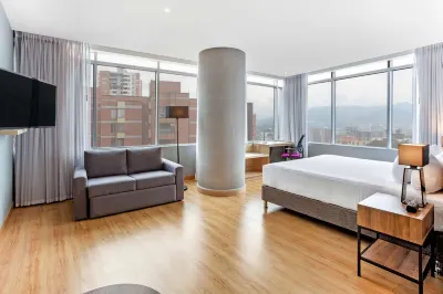 La Quinta by Wyndham Medellin  호텔