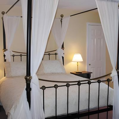 Double Room, Ensuite (Firle - Four Poster)