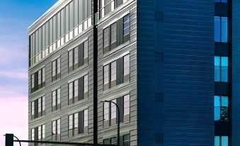 MOXY Minneapolis Uptown - Housity
