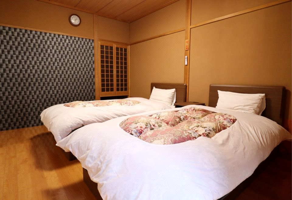 Standard Twin Room, No View, Non-Smoking ([for 2 People / Twin Beds] Japanese-Western Style Room 14 Tatami (Non-Smoking))