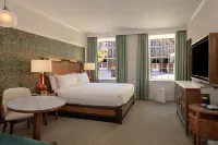 The Hotel Roanoke & Conference Center, Curio Collection by Hilton