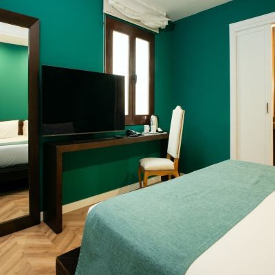 Small Interior Double Room Hotel Ramblas Internacional Promo Code