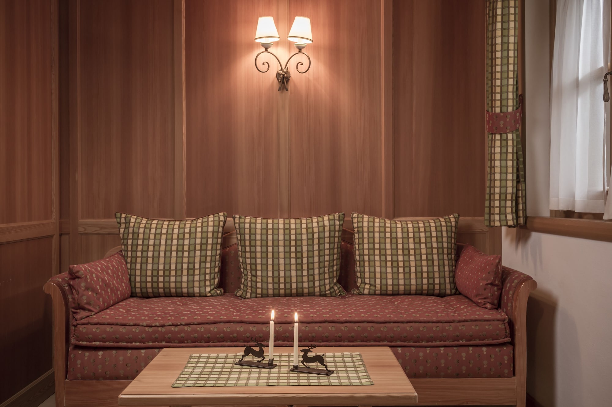 小型套房，山坡侧