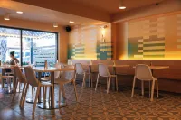 HiBird- Apartment and Suites Hotel
