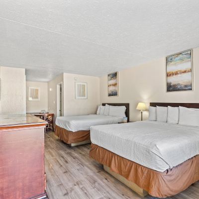 2 Queen Beds, Kitchen Studio, Non-Smoking Ocean 5 Hotel Promo Code
