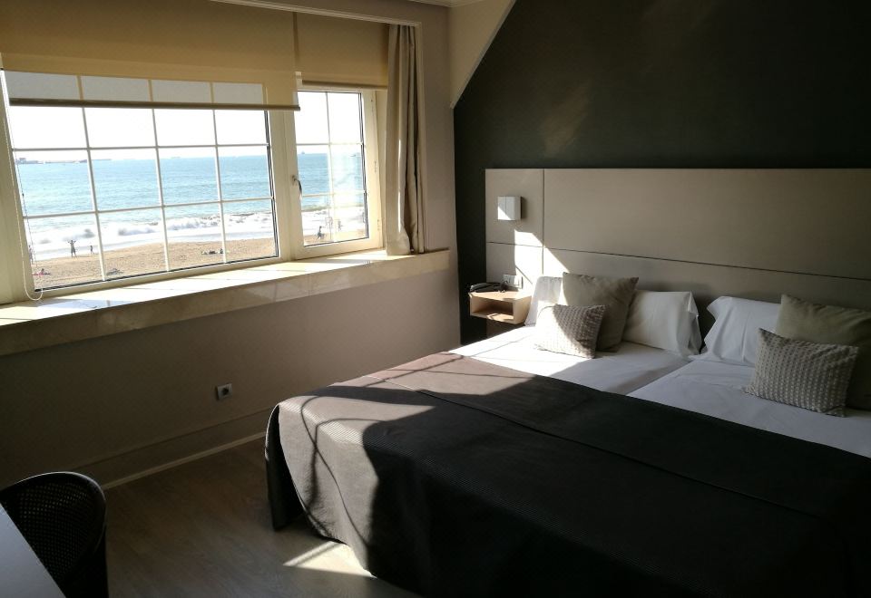带海景的双人房