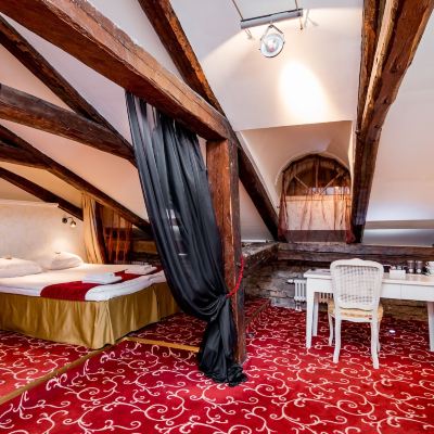 Superior Room (Free Parking Included) Meriton Old Town Garden Hotel Promo Code