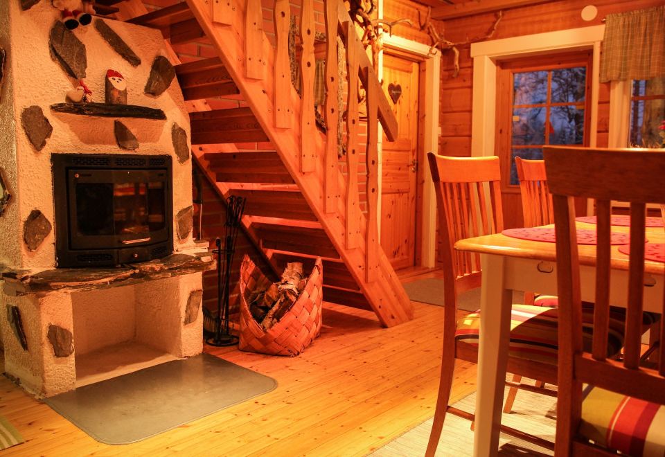 木屋， 2 间卧室， 桑拿浴 （Varsta）
