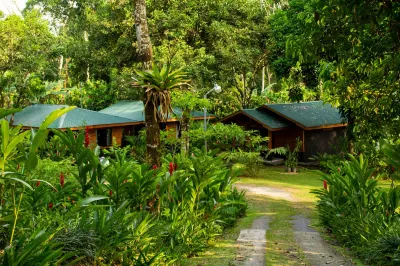 Eden Organic Farm & Bungalows Hoteles en 