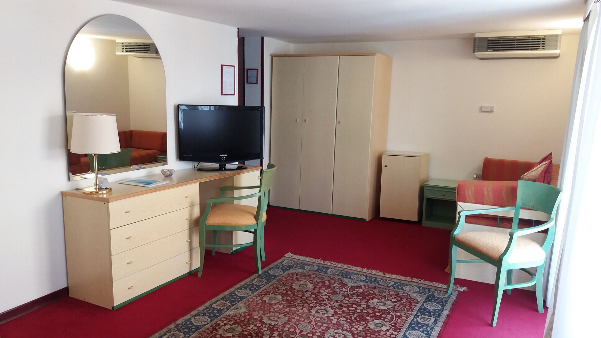 部分海景精致套房