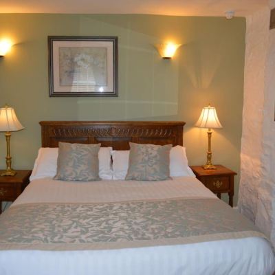Classic Double Room Brigands Inn Promo Code