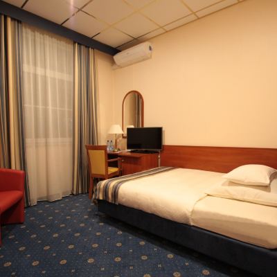 Double Room Hotel Gwarna Promo Code