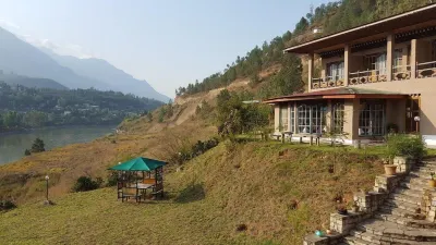 Punatsangchhu Cottages Hotel a 