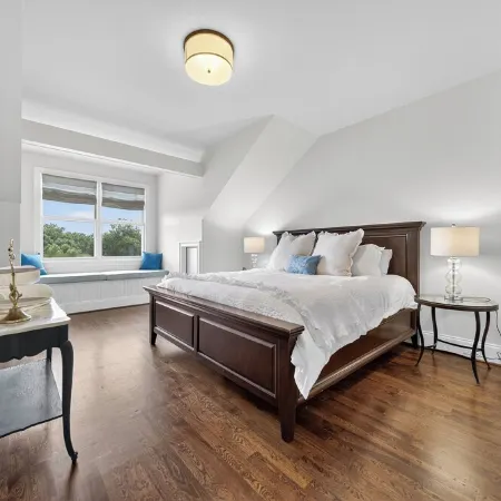 The Parkview: 4,120 SF Luxe - 3-min to DT Franklin