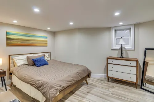 Walk to Hudson River, Near MetLife Renovated Apt