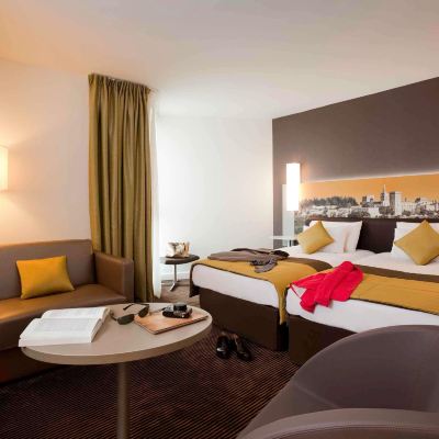 高級雙人床房（帶一張單人梳化床） 教皇宮亞維儂中心美居酒店優惠