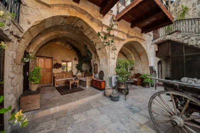 Chelebi Cave Suites over 6 Years Old Hotel di 