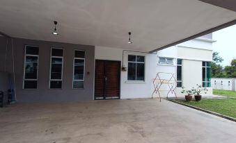 OYO Homes 90606 Casaria Cherating