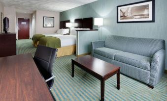 Holiday Inn Express & Suites Smithfield - Providence