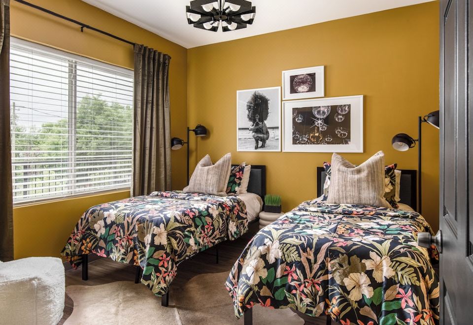 公寓式客房， 多張床， 廚房