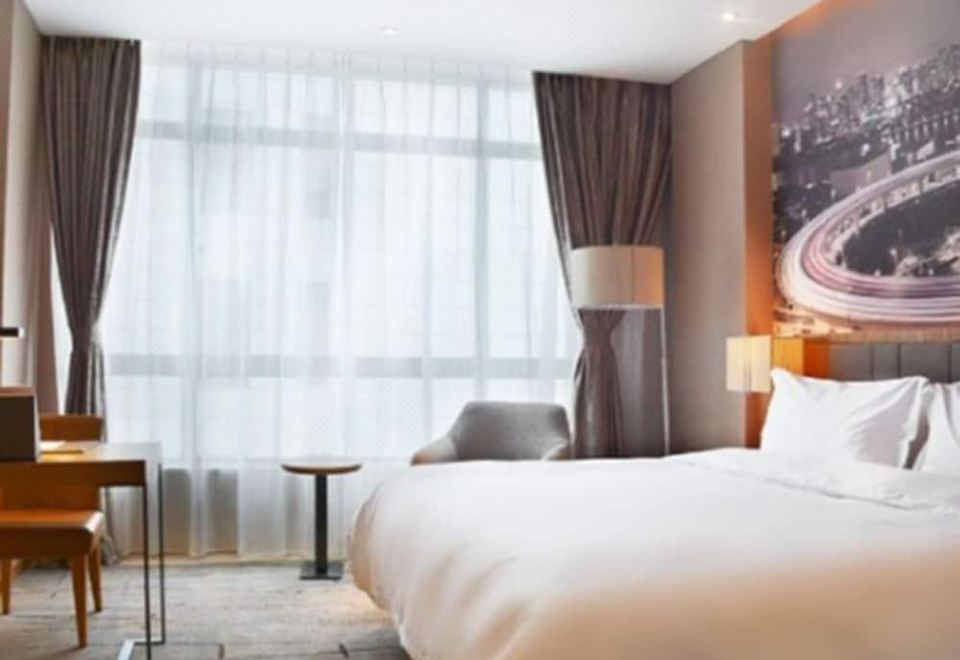 Four Points by Sheraton Shanghai KangqiaoDeluxe Suite