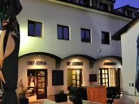Hotel Emen