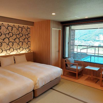 和洋式ルーム(浴室) リバーサイド上田館【伊東園ホテルズ】 クーポン