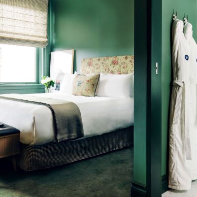 豪華房，1張特大床（豪華特大床ada無障礙-淋浴） 西雅圖帕裏酒店優惠