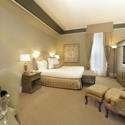 Premium King Suite With Sofa Bed Old Mill Toronto Promo Code