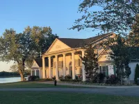 The B & B at Queenslake Hoteles en Georgetown (Kentucky)