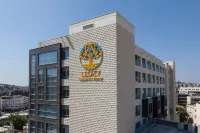 Legacy Hotel & Convention Center Nazareth Отели в г. 