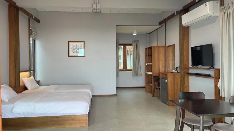 Basic Twin Room, Partial Sea View