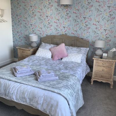 Deluxe Double Room (Room 4) Holden House Promo Code