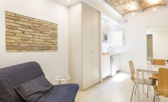 Enjoybcn Gaudi Apartments - Housity
