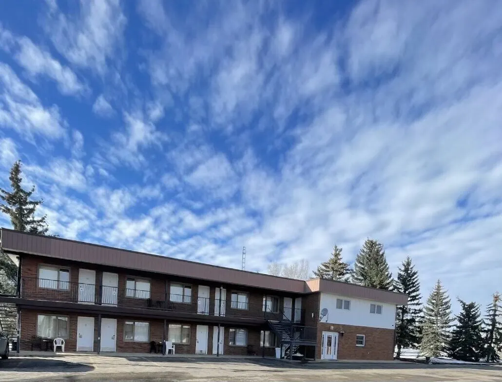 Rest Easy Motel - Three Hills