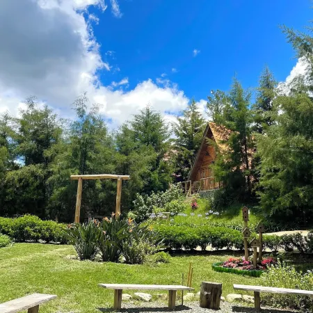 Valle Fresco Eco-Lodge Отели в г. Констанца