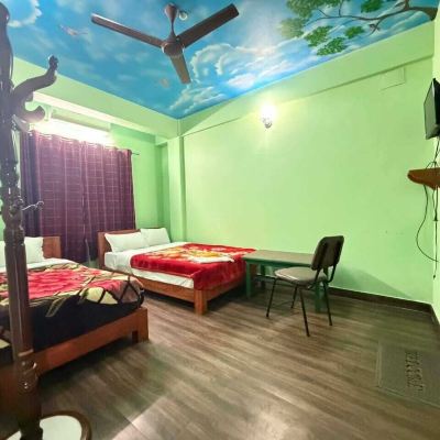 Deluxe Triple Room Harry Guest House & Restaurant Promo Code