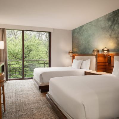 Guest Room With 2 Queen Beds And Ada Shower Hyatt Lodge Oak Brook Chicago Promo Code