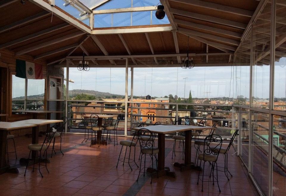 Hotel Paris Arandas - Housity